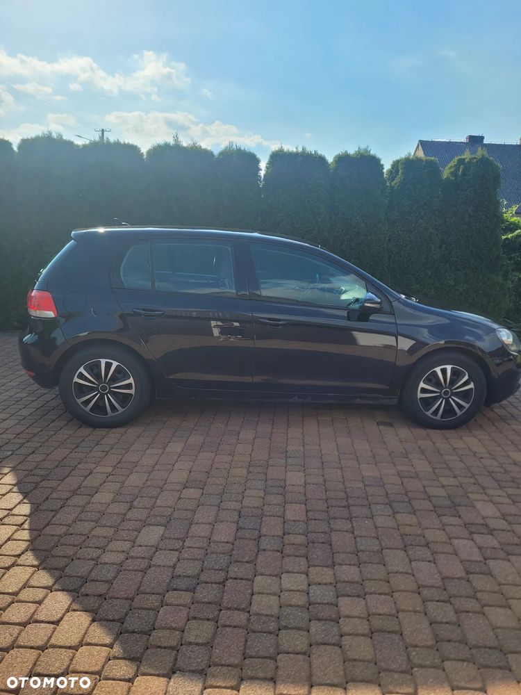 Volkswagen Golf 1.6 TDI BlueMot Comfortline - 4