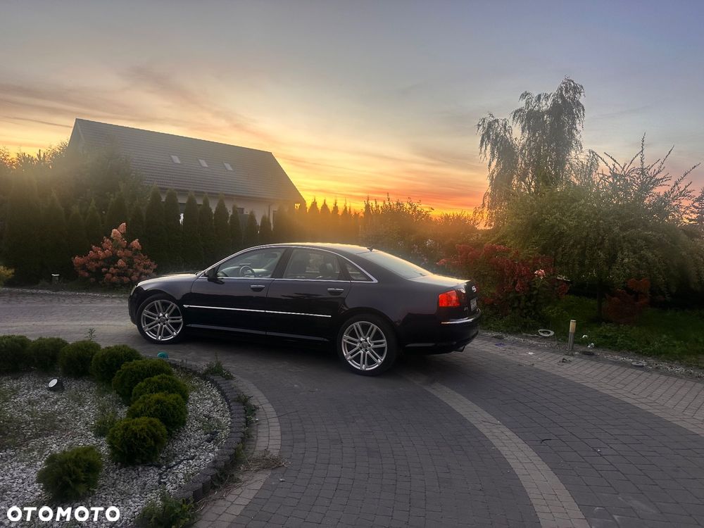 Audi A8 - 6