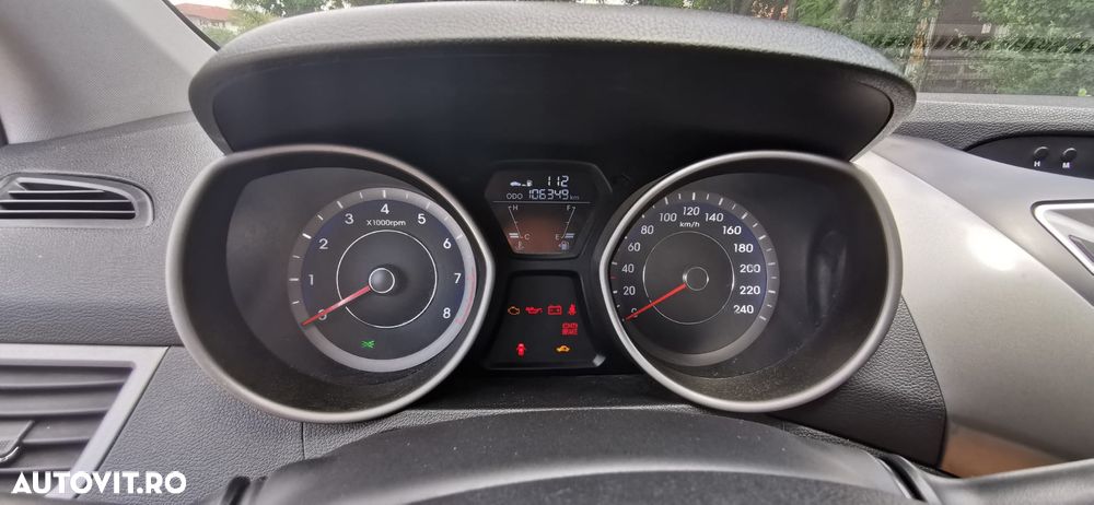 Hyundai Elantra 1.6 MPi - 8