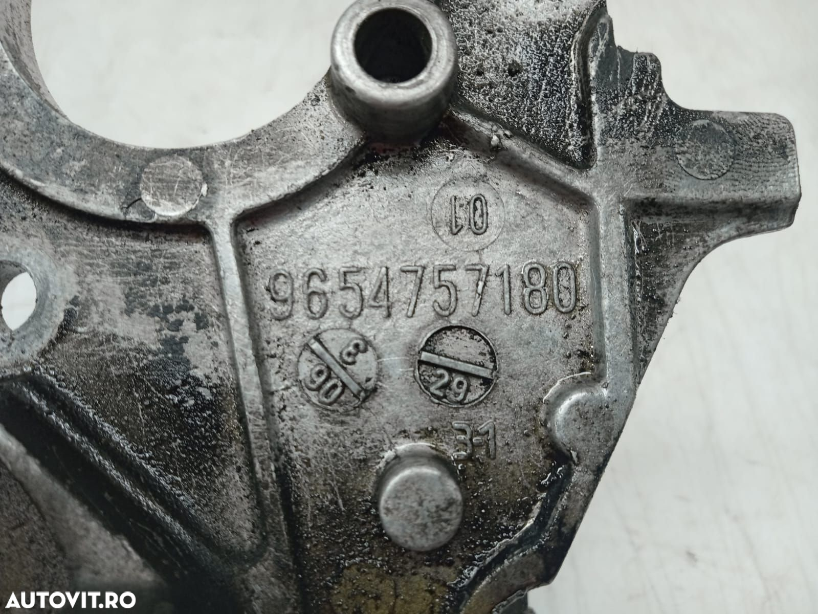 Suport pompa inalta presiune 9654757180 1.4 hdi Peugeot 206 1 [faceli - 2