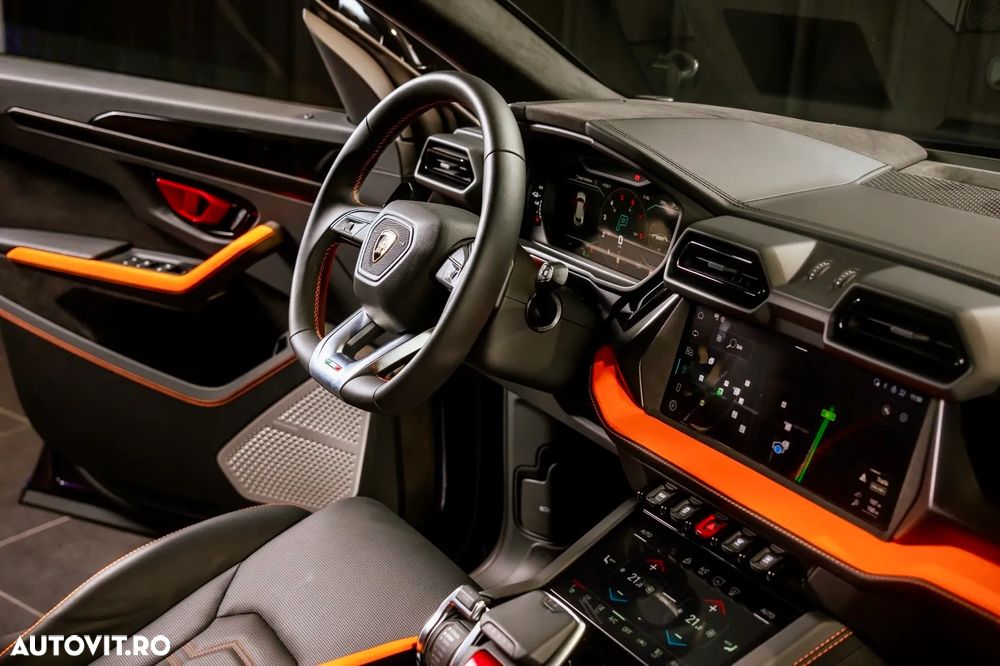 Lamborghini URUS - 11