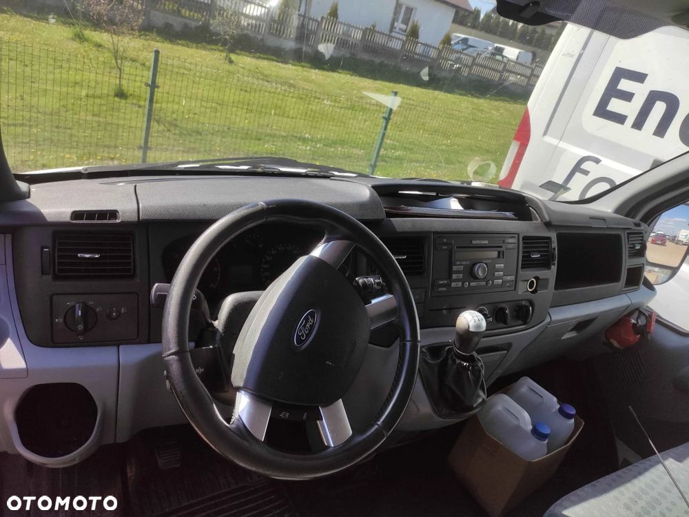 Ford Transit - 4