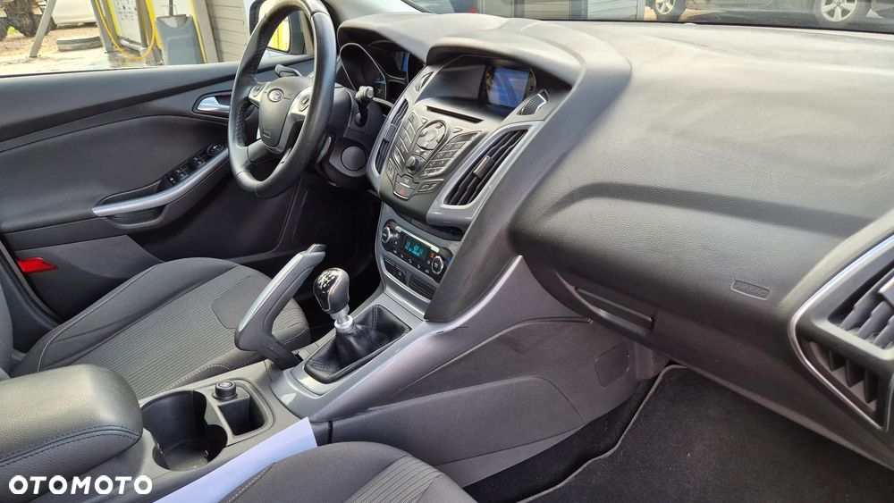 Ford Focus - 16
