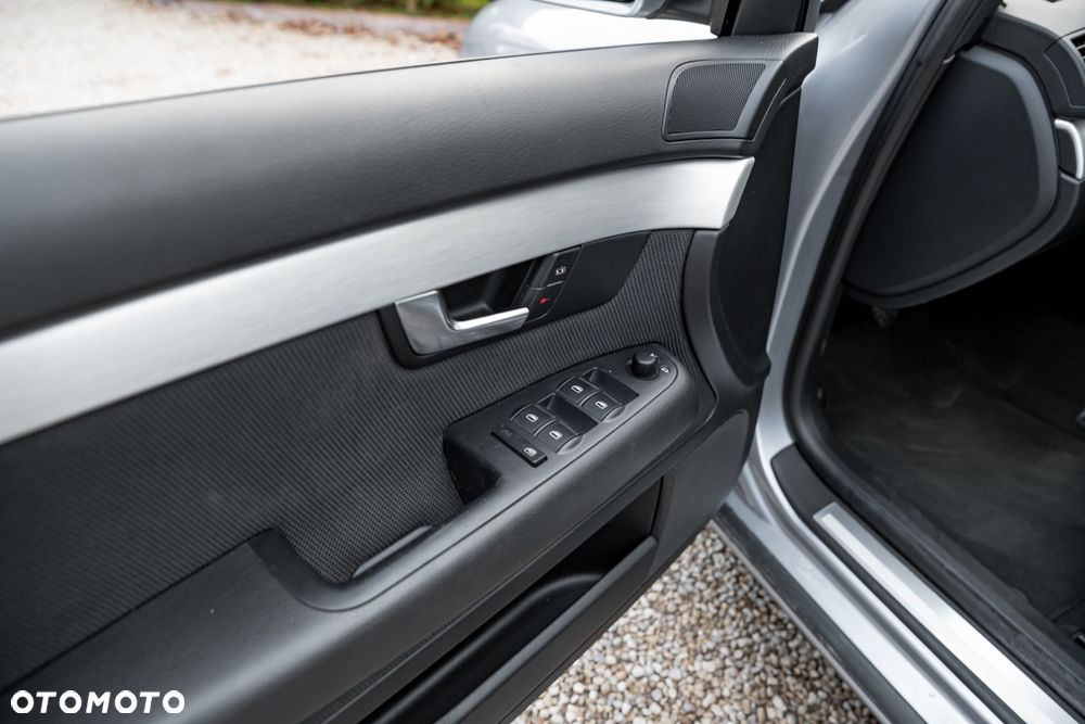 Audi A4 Avant 1.8 T quattro - 17