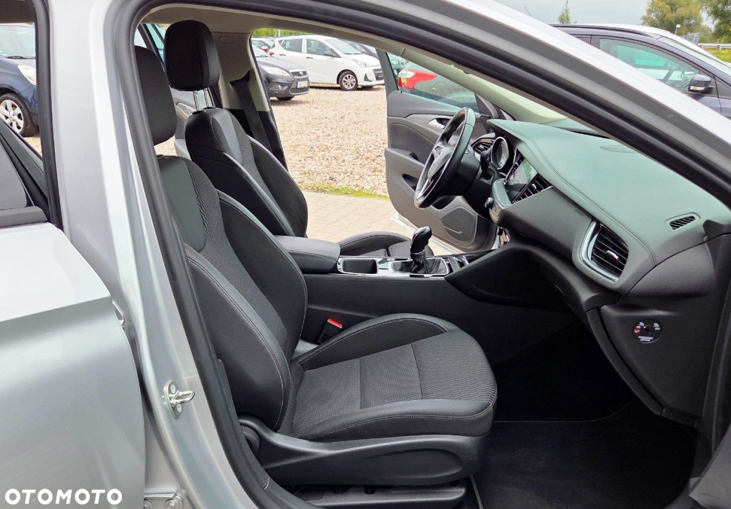Opel Insignia - 32