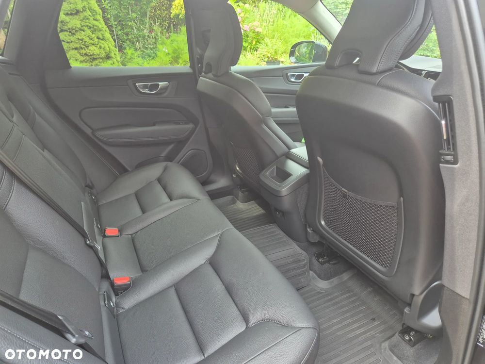 Volvo XC 60 B4 D AWD Geartronic Inscription - 28