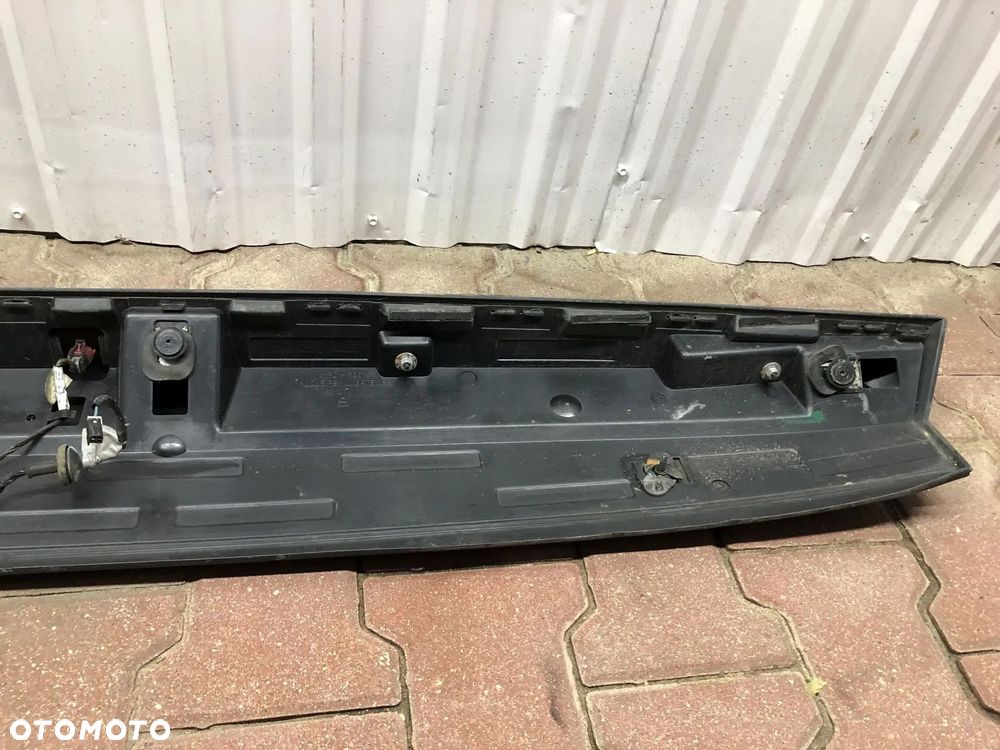 CADILLAC ESCALADE III 6,2 V8 2006-2014 SPOILER KLAPY TYLNEJ TYŁ ŚWIATŁO STOP LOT - 7