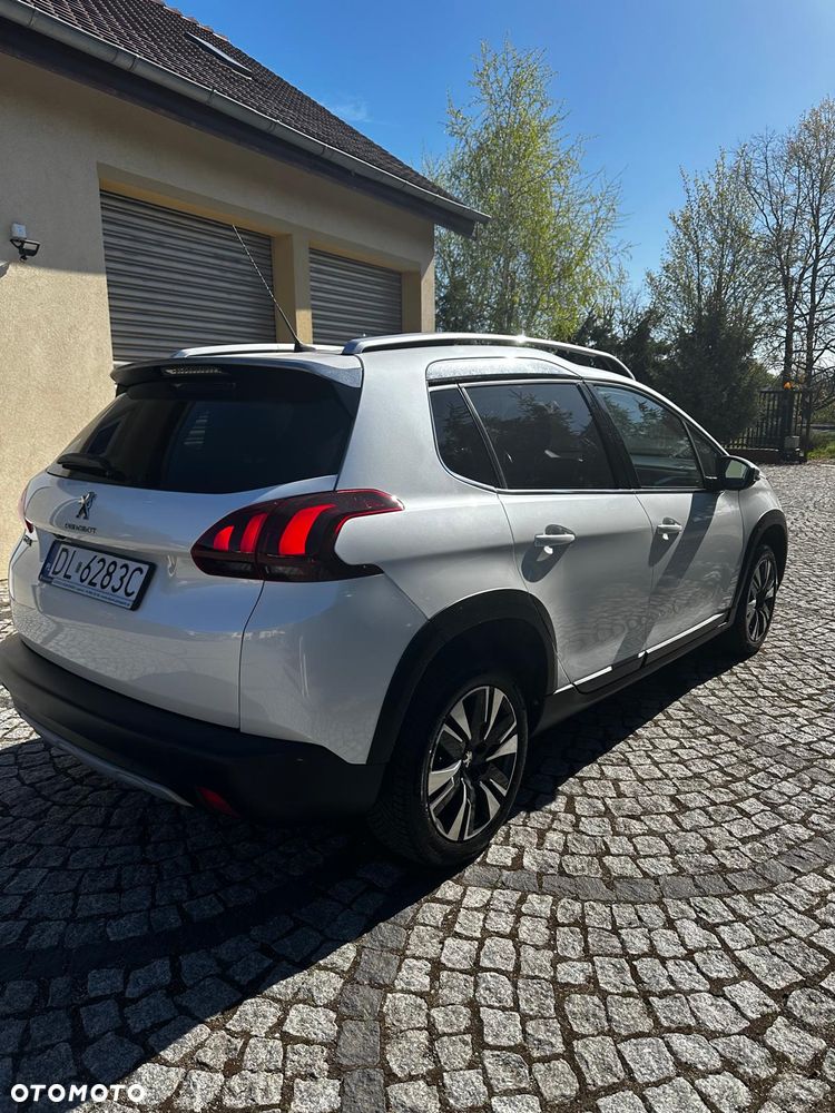Peugeot 2008 1.2 Pure Tech Active S&S EAT6 - 3
