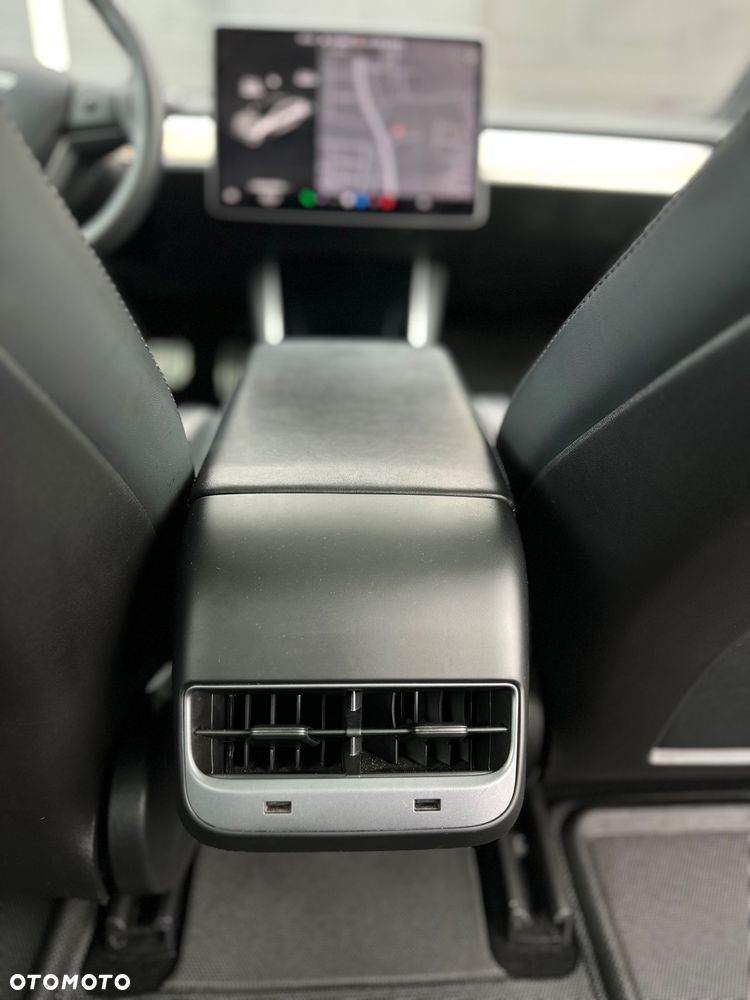 Tesla Model 3 - 22