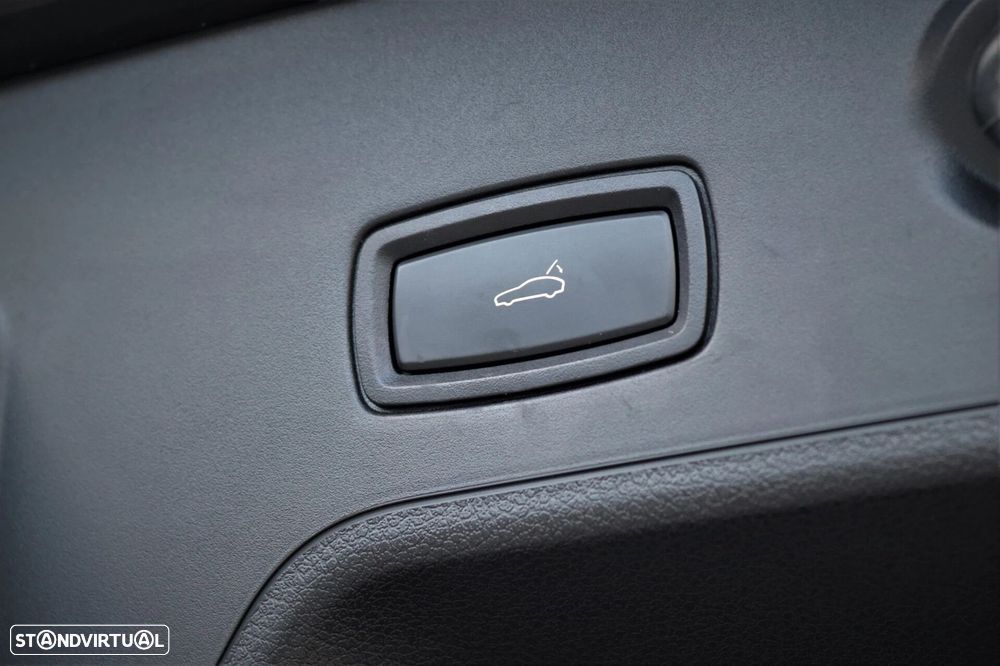 Porsche Panamera Sport Turismo 4 E-Hybrid - 21