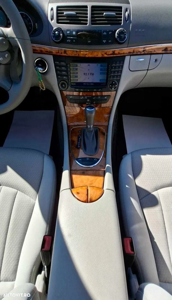 Mercedes-Benz E 200 CGI BlueEFFICIENCY Automatik - 8