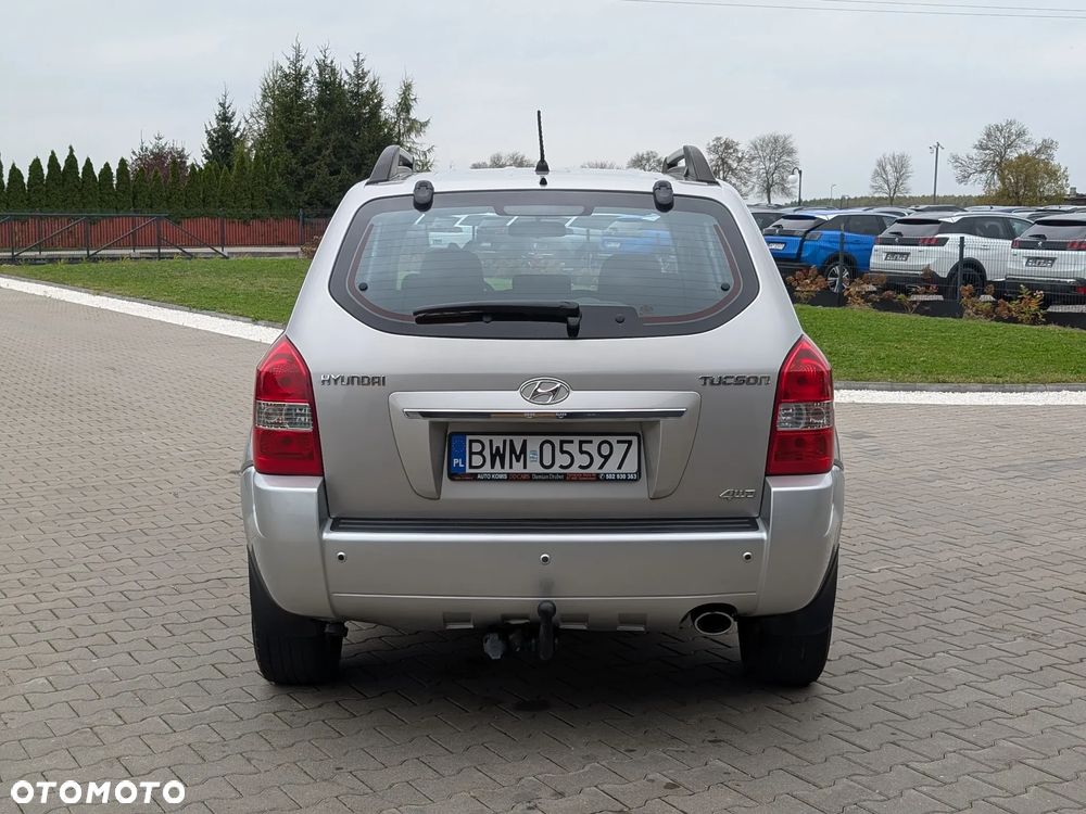 Hyundai Tucson 2.0 4WD GLS - 12