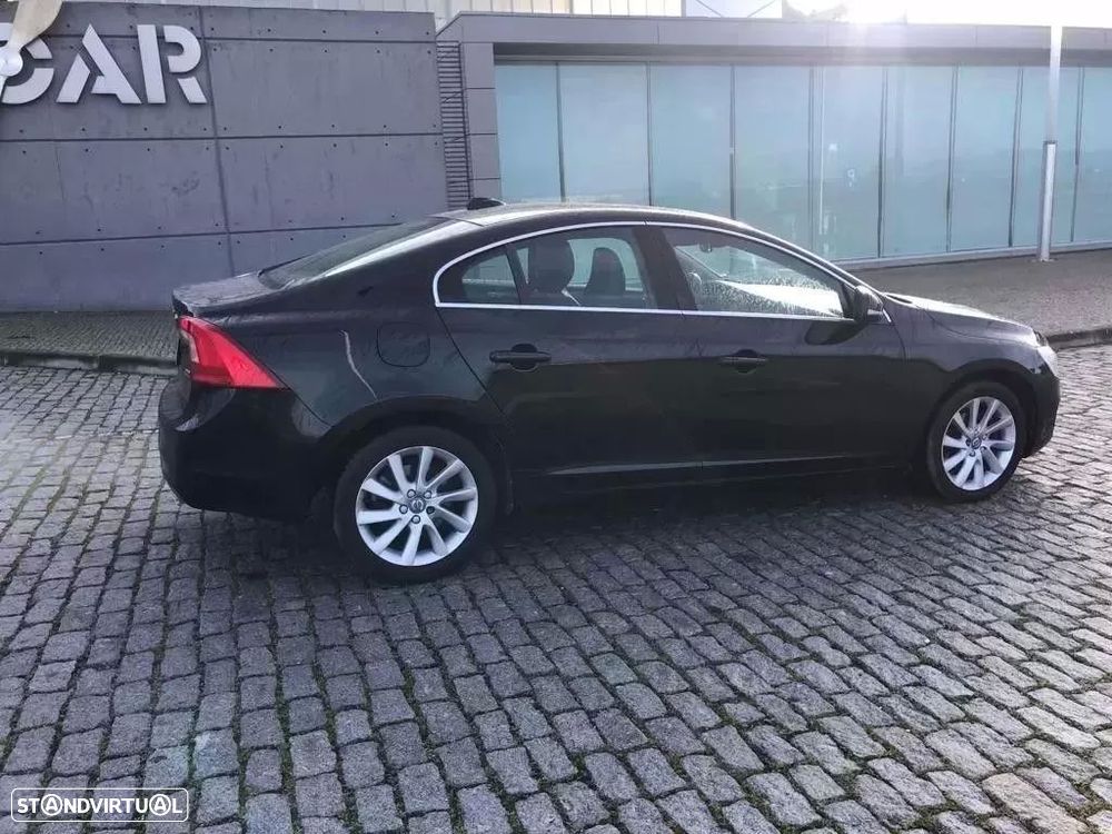 Volvo S60 2.0 D2 Kinetic Geartronic - 3