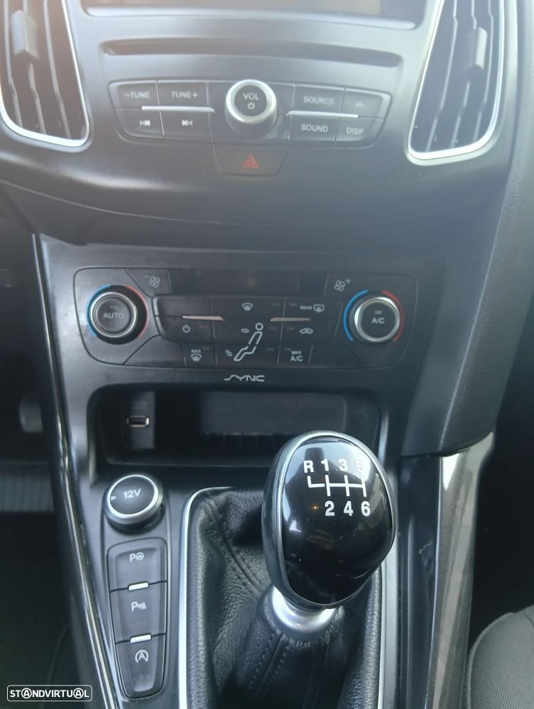 Ford Focus SW 1.0 SCTi Titanium Best - 9