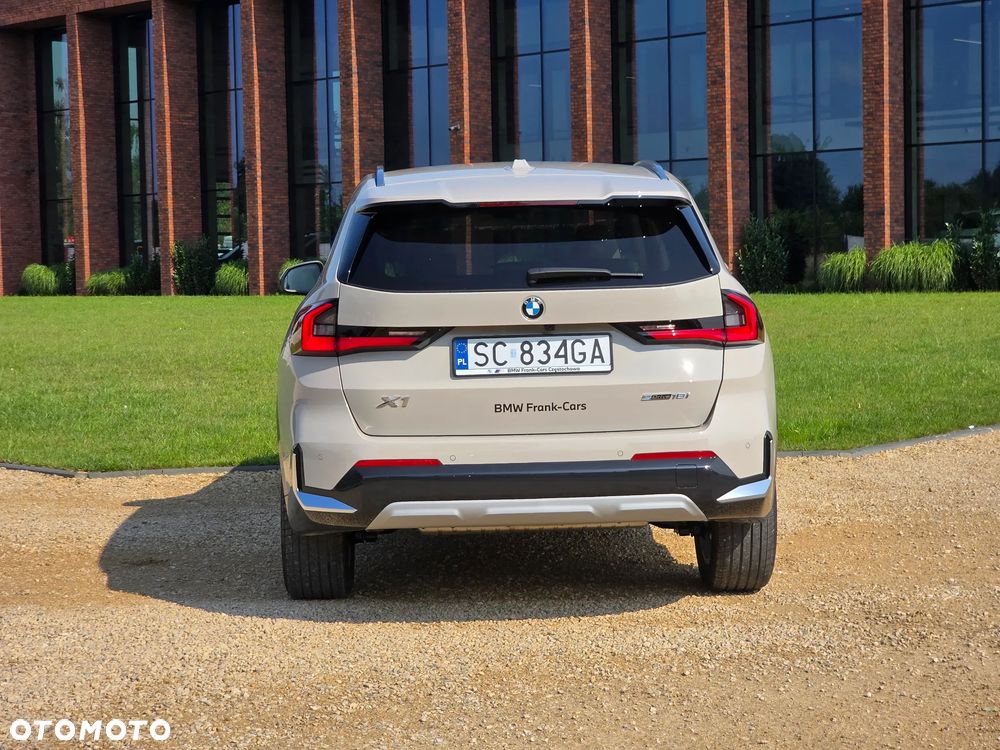 BMW X1 sDrive18i xLine - 8
