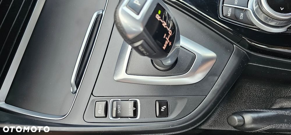 BMW Seria 1 116d Sport Line - 33