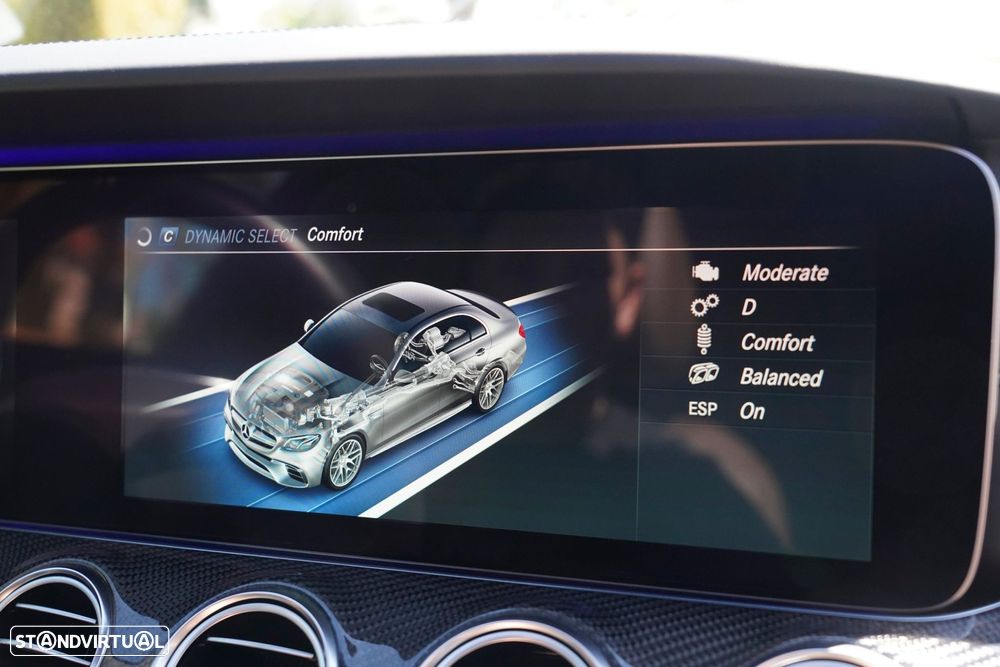 Mercedes-Benz E 63 AMG S 4-Matic+ - 56