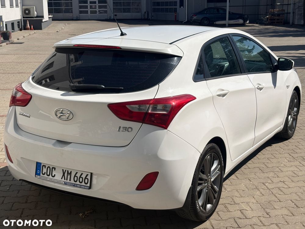 Hyundai i30 1.6 Premium - 3