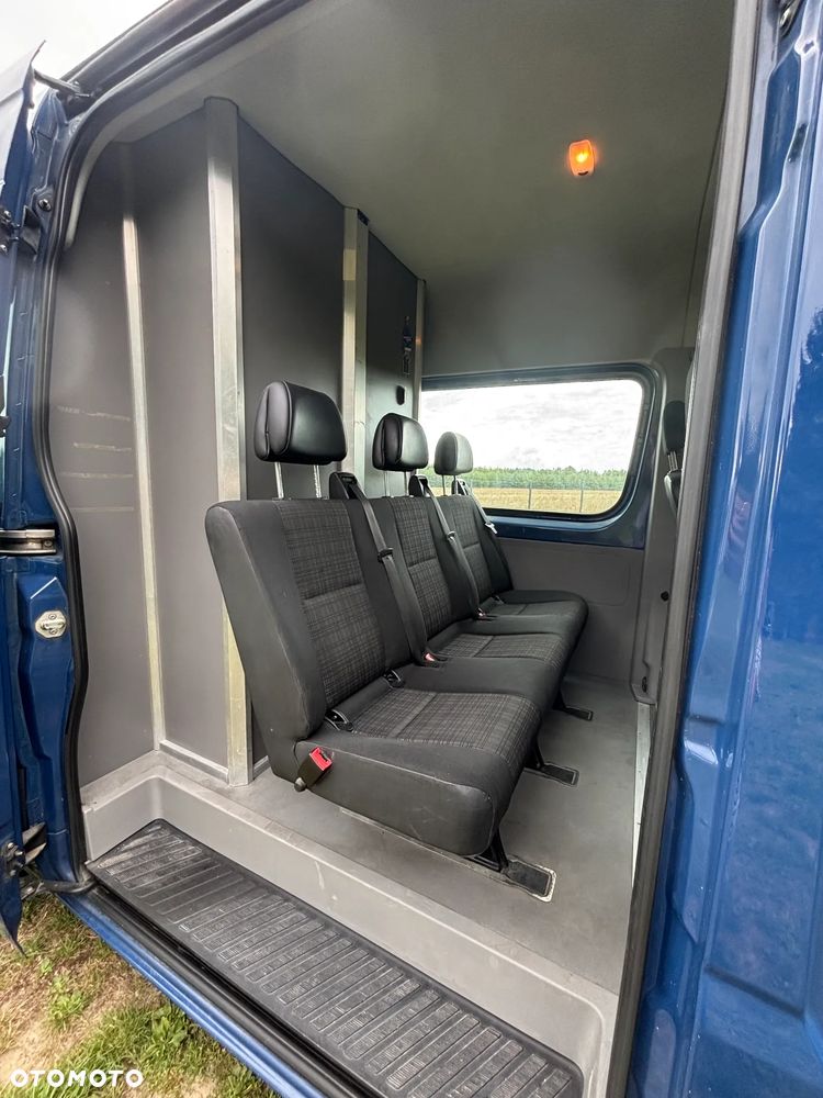 Mercedes-Benz Sprinter - 10