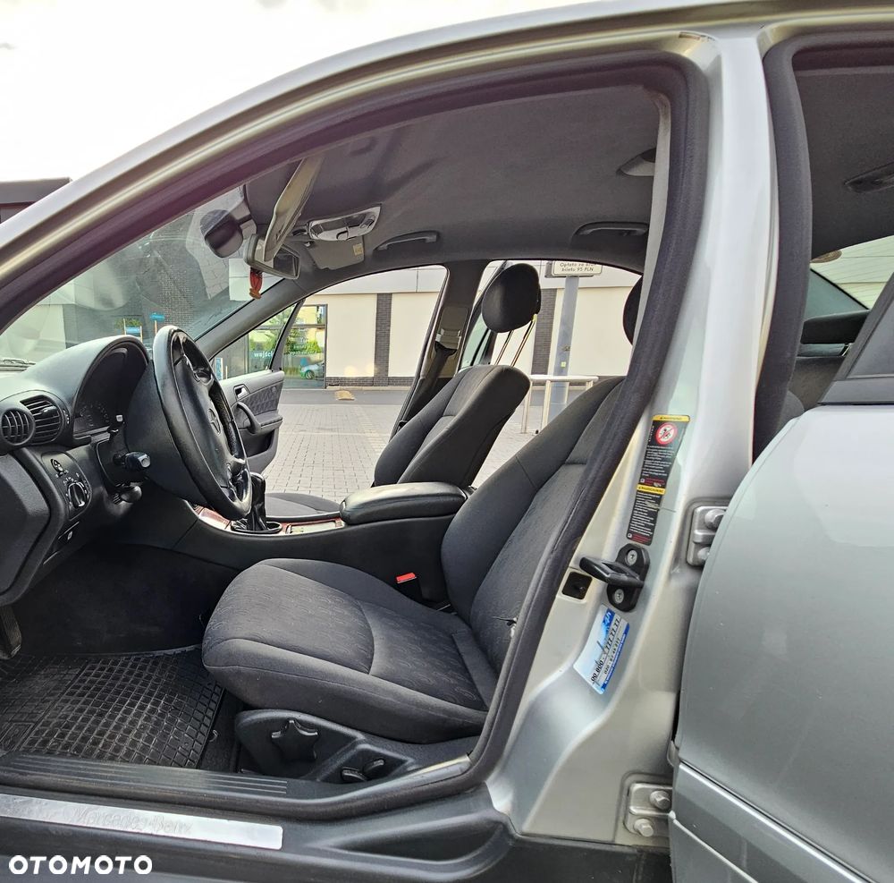 Mercedes-Benz Klasa C 200 T CDI Classic - 13