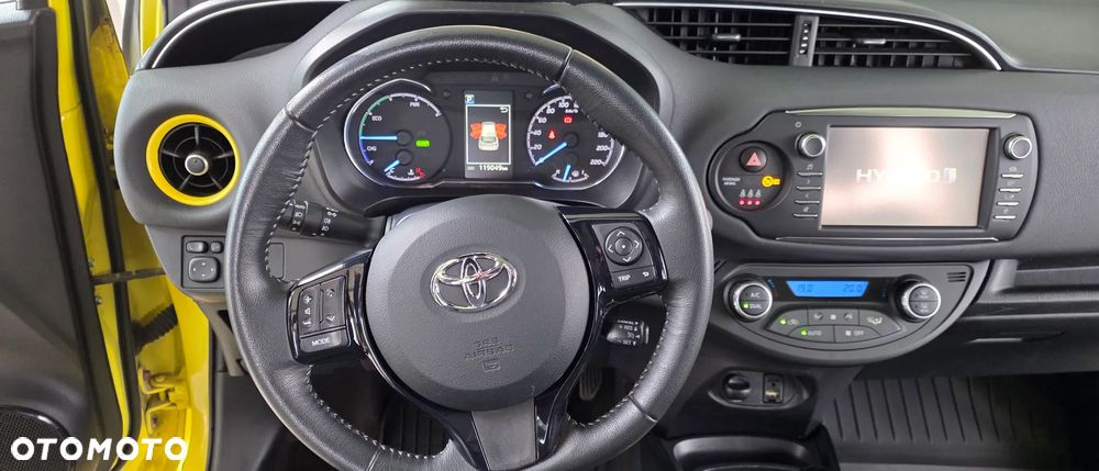Toyota Yaris - 24