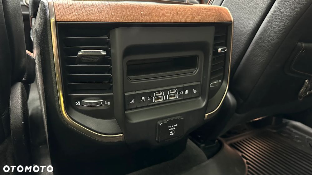 RAM 1500 5.7 Crew Cab Longbed Longhorn Chrome - 39