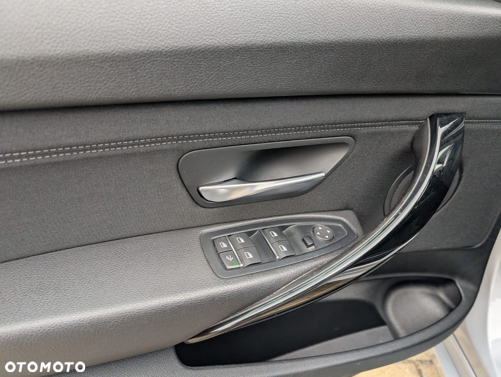 BMW Seria 3 320i GPF Advantage sport - 13