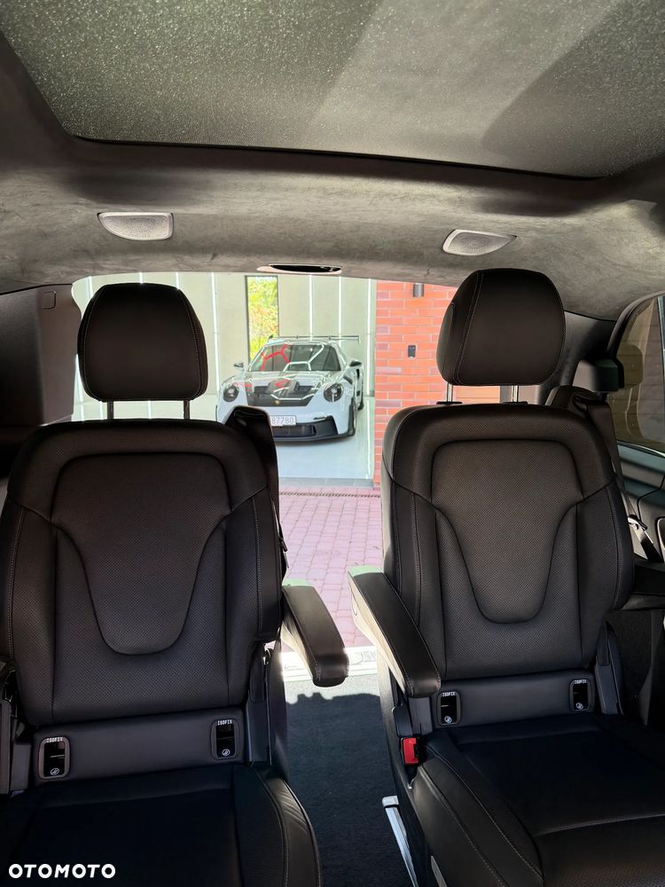 Mercedes-Benz Klasa V 300 d Exclusive 9G-Tronic (d³ugi) - 17