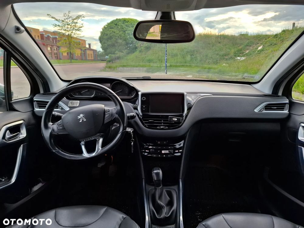Peugeot 2008 1.6 VTi Allure - 11