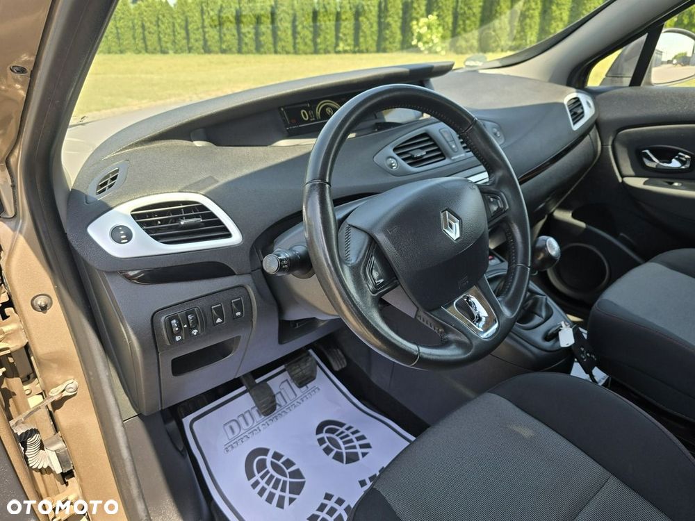 Renault Grand Scenic - 18