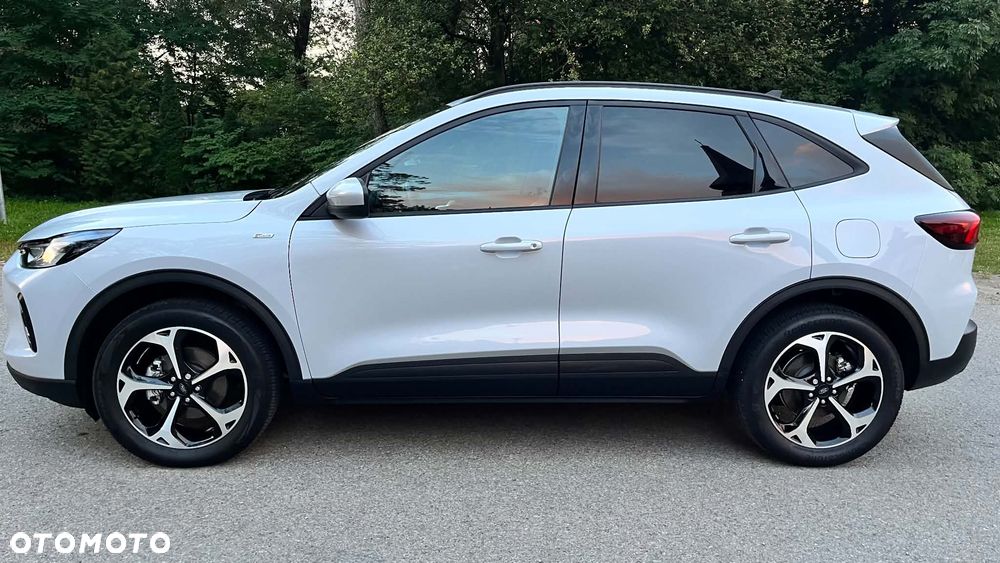 Ford Kuga 2.0 EcoBoost 4x4 Titanium - 23