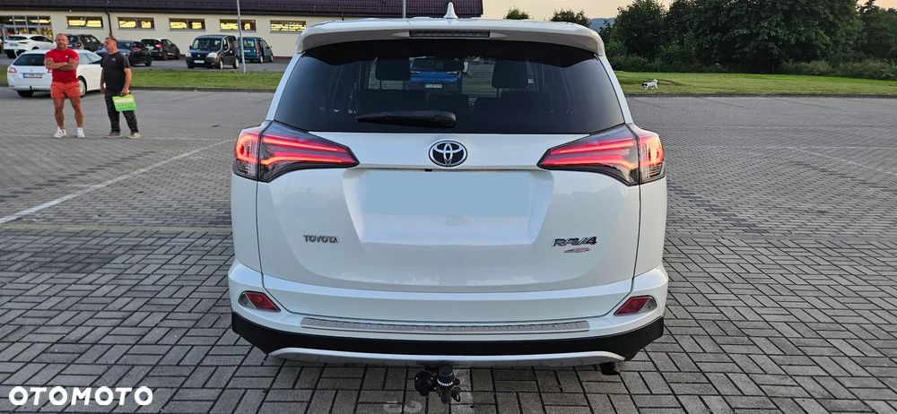 Toyota RAV4 2.0 D-4D Premium 4x2 - 18