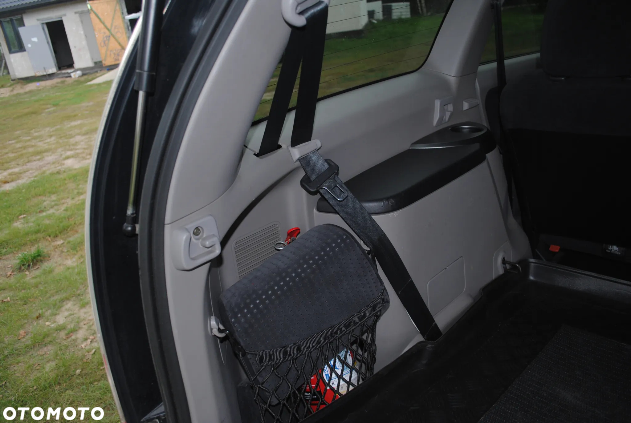 Mitsubishi Grandis 2.0 DID Intense - 28