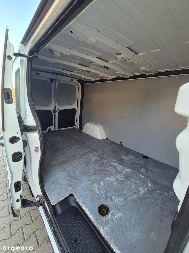 Renault Trafic Talento 120koni Long 143Tys km Klima Super stan - 24