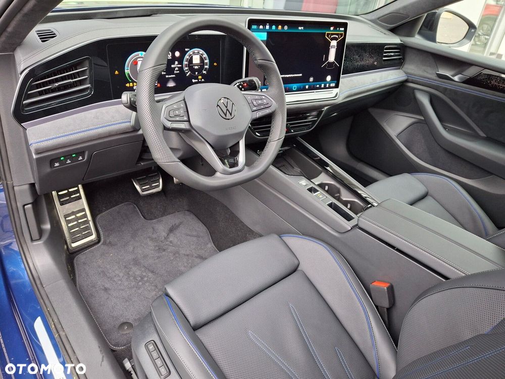 Volkswagen Passat - 12