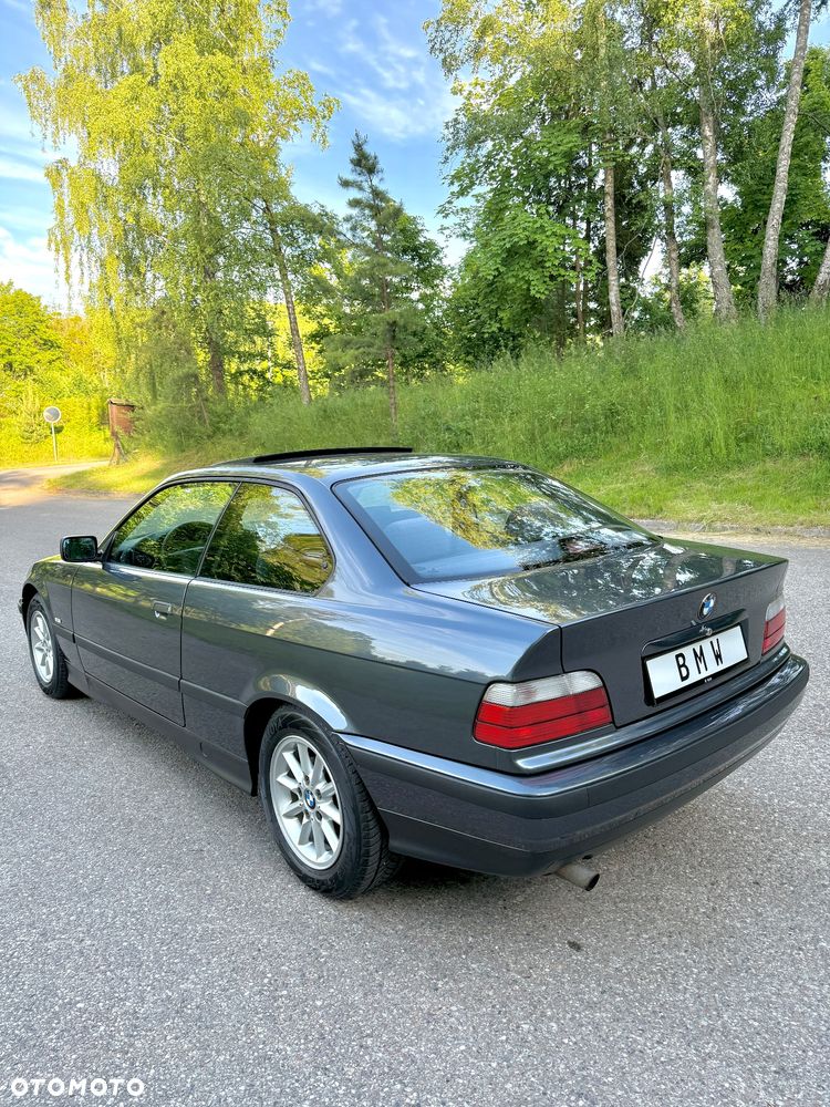 BMW Seria 3 316i - 10