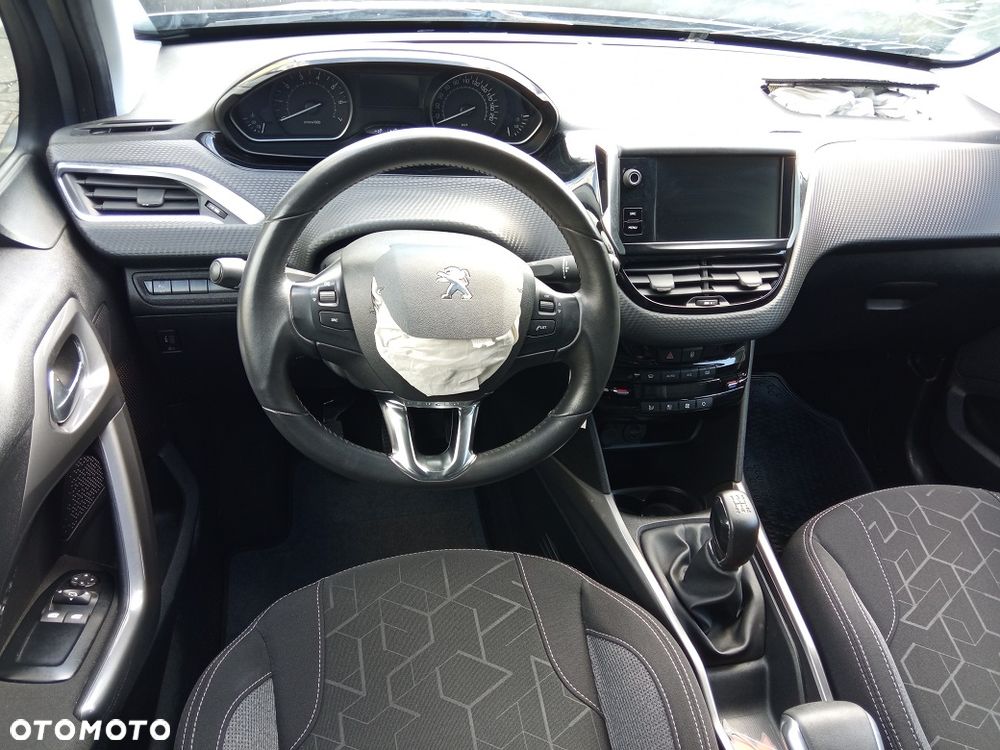 Peugeot 2008 1.2 Pure Tech GPF Active - 13