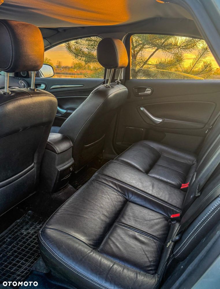 Ford Mondeo 2.5 Titanium - 15