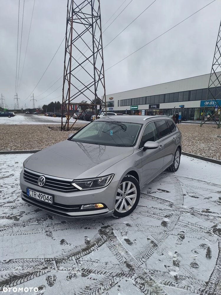 Volkswagen Passat - 1
