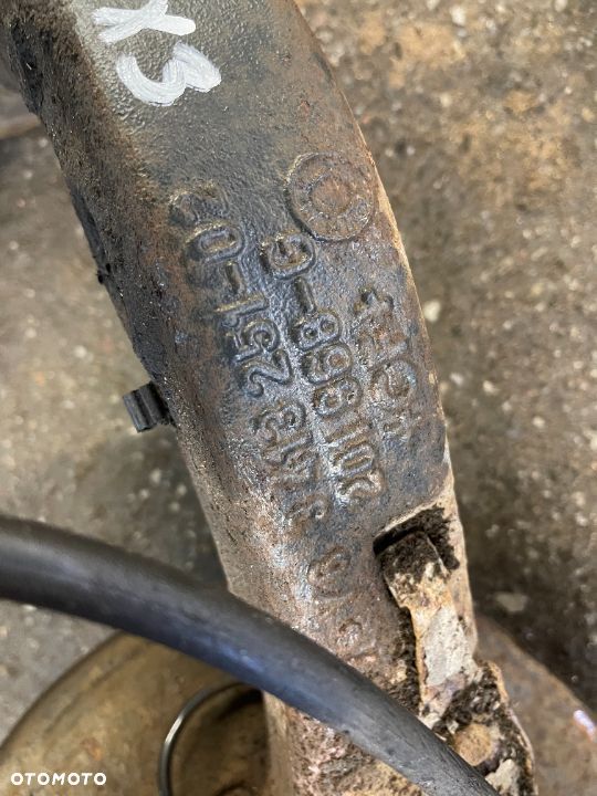 Zwrotnica tylna lewa wahacz czujnik ABS Bmw e83 x3 - 2