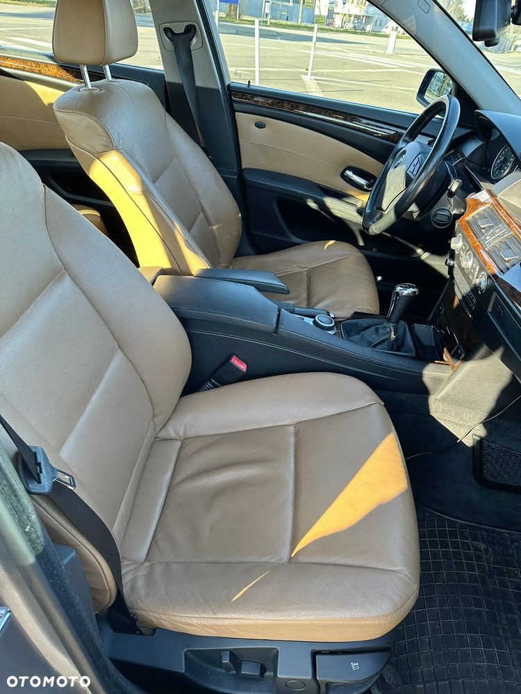 BMW Seria 5 - 16