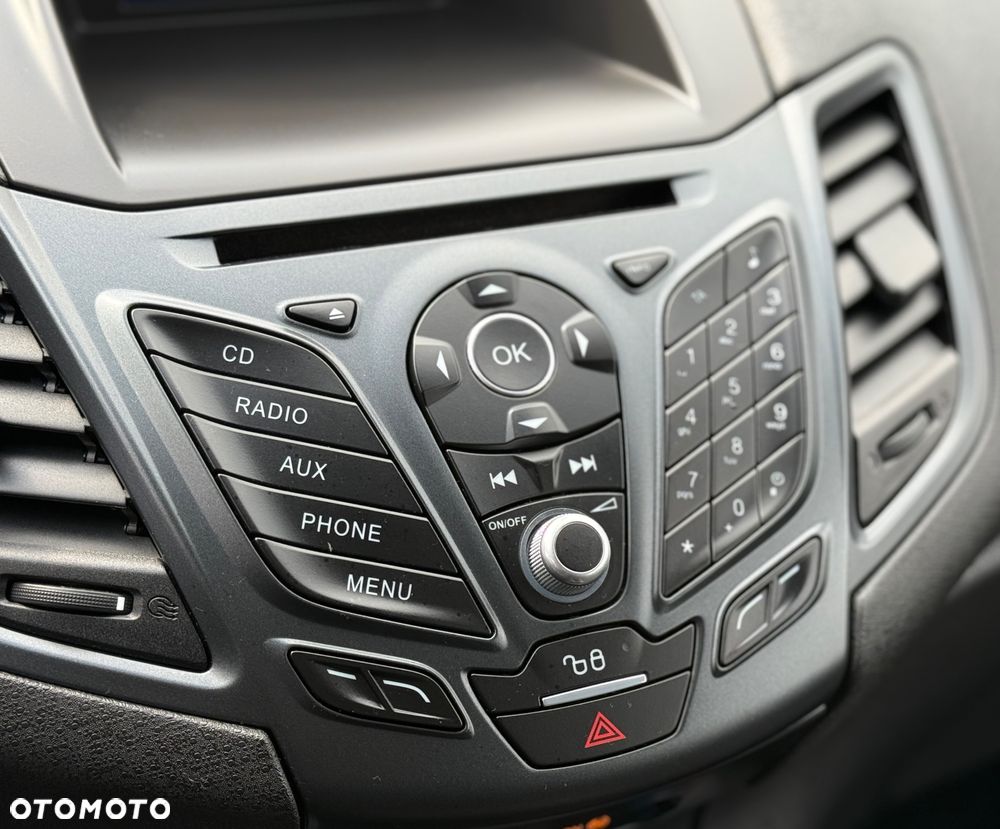 Ford Fiesta 1.25 Silver X - 21