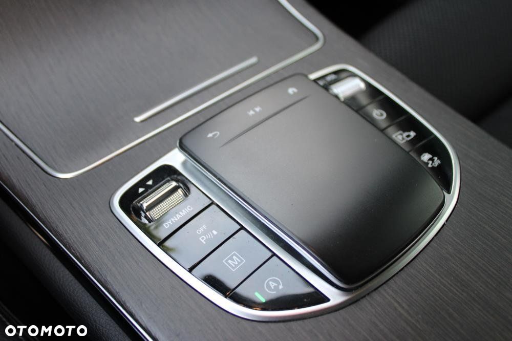 Mercedes-Benz GLC - 18