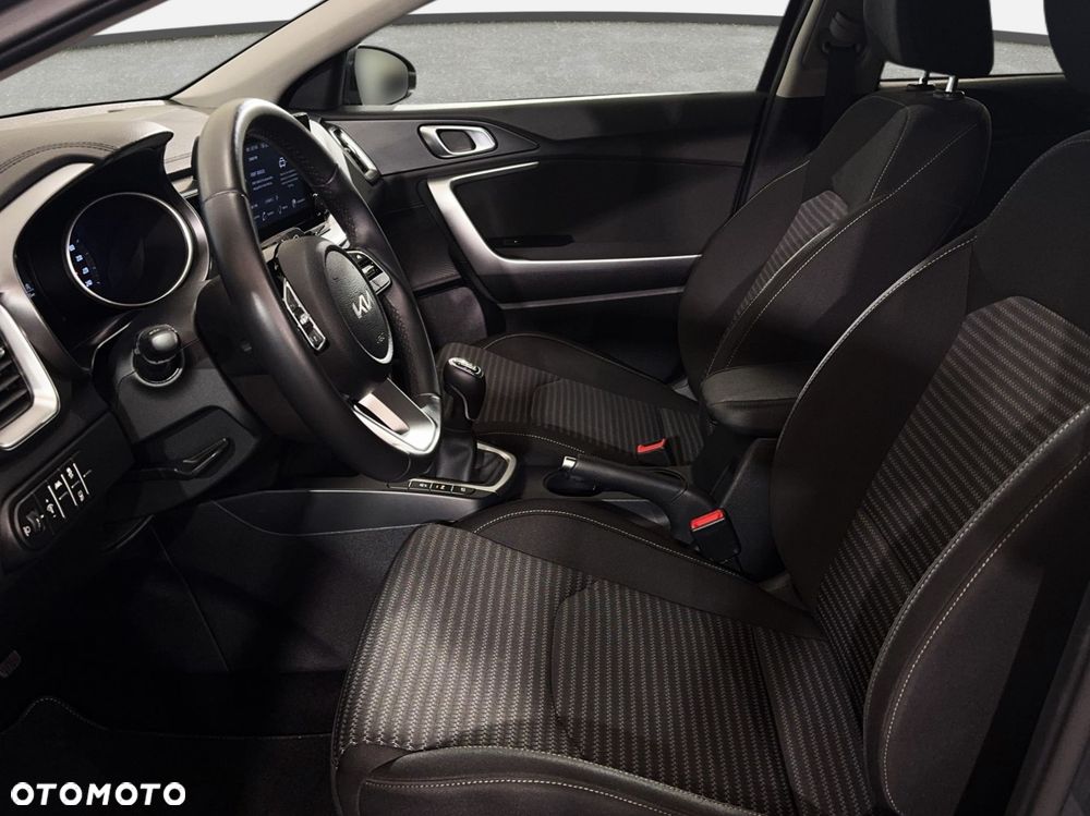 Kia XCeed - 13