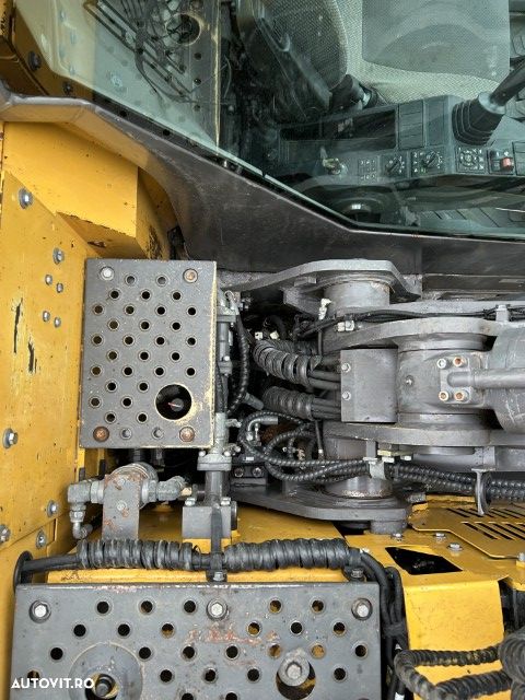 Volvo ECR145EL - 13