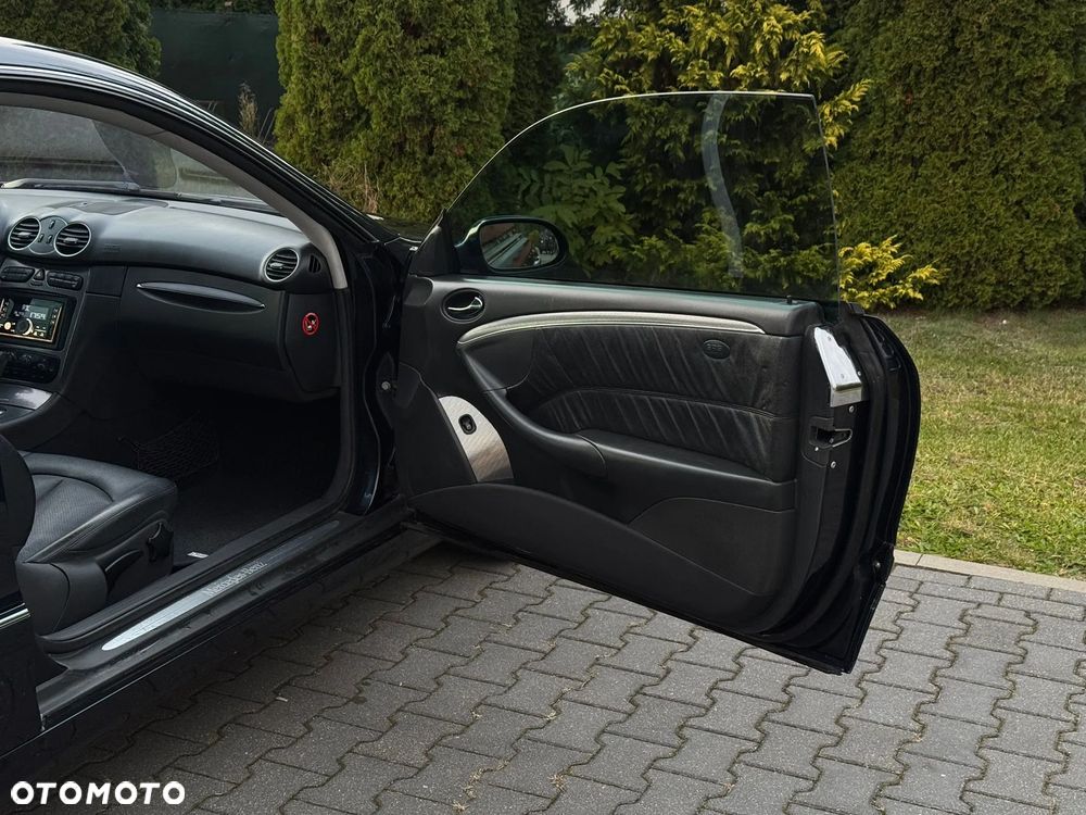 Mercedes-Benz CLK - 26