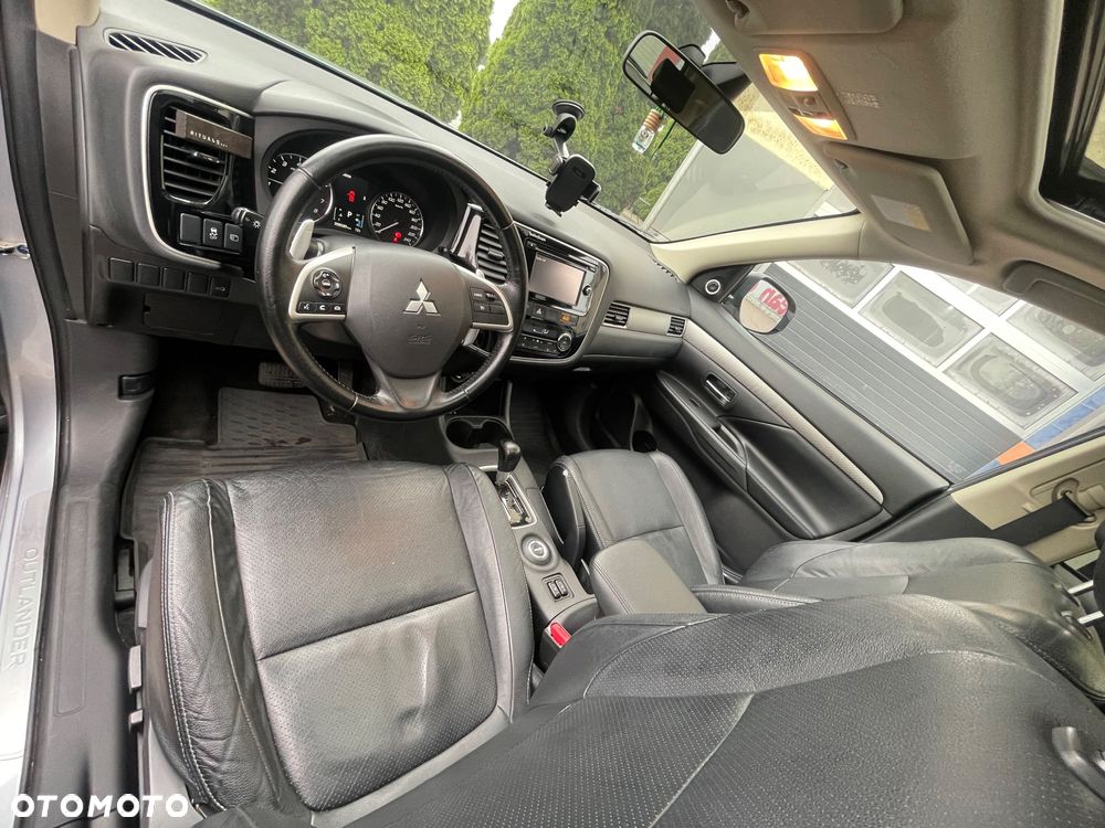 Mitsubishi Outlander 2.4 Instyle CVT - 4