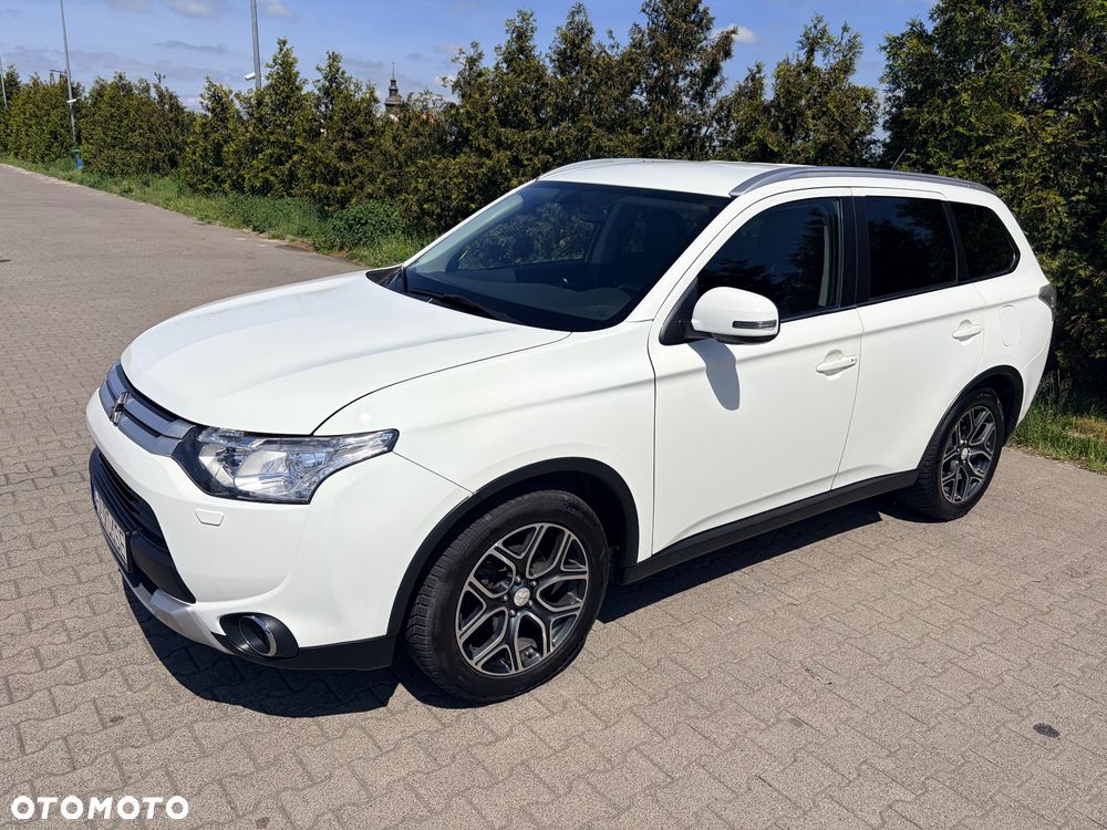 Mitsubishi Outlander 2.0 Instyle + 4WD CVT - 1