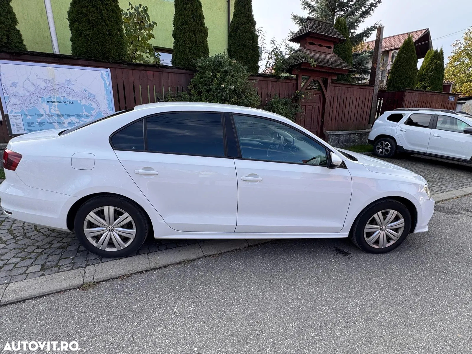 Volkswagen Jetta 2.0 TDI Trendline - 9