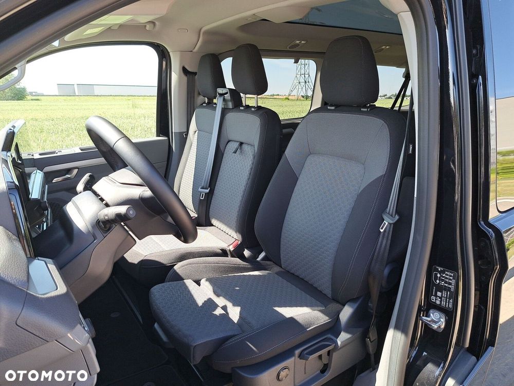 Volkswagen Caravelle - 18